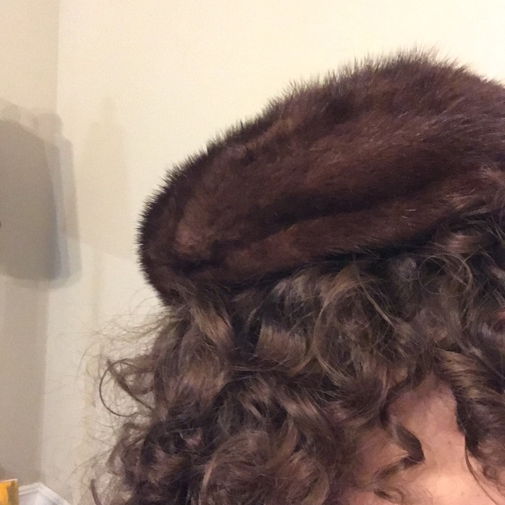 Vintage Brown Mink Fur Beret Hat 1960’s Designer Wedding Genuine Cap Warn Bride - Picture 12 of 15